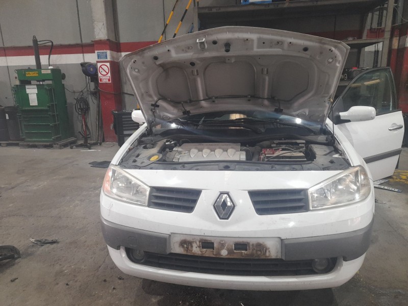 renault megane ii sedán (lm0/1_) del año 2004
