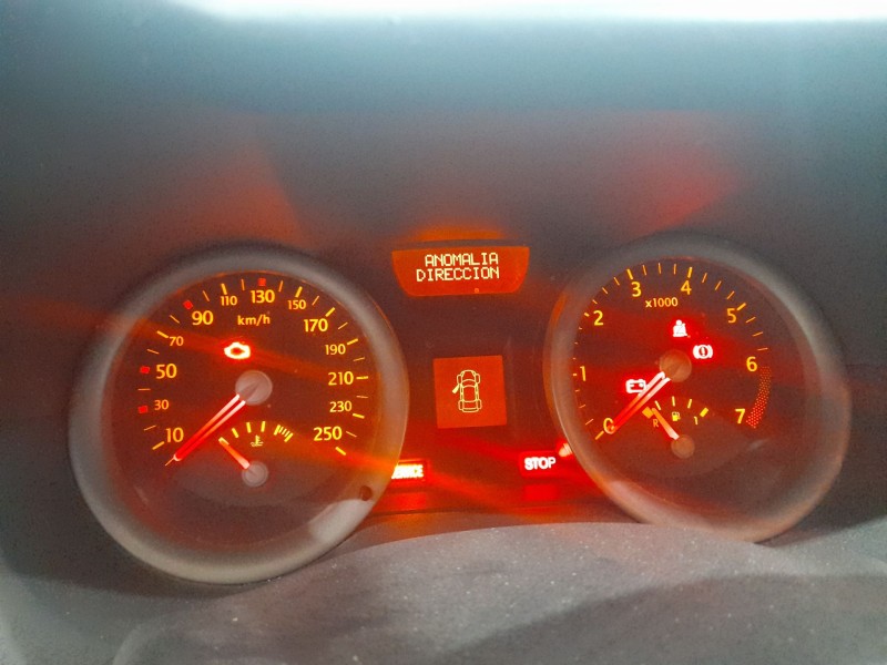 renault megane ii sedán (lm0/1_) del año 2004