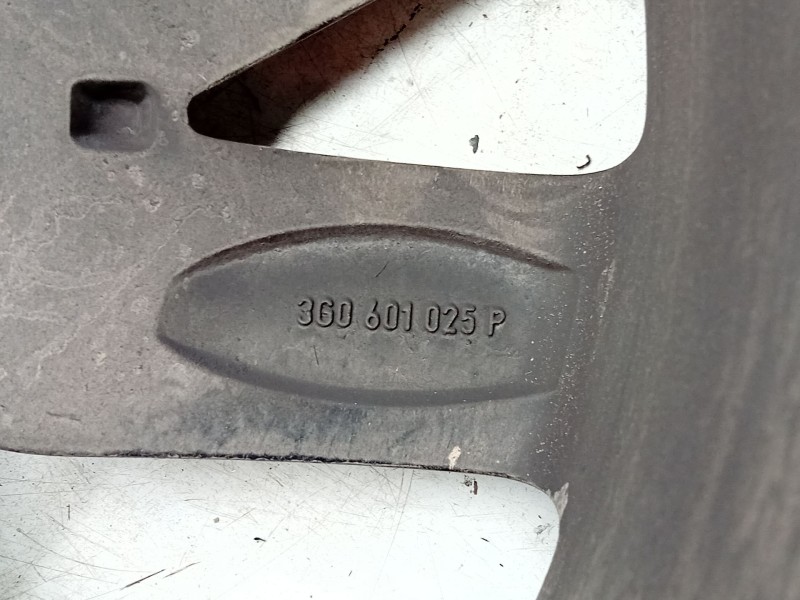 Recambio de llanta aluminio para volkswagen passat b8 variant (3g5, cb5) 2.0 tdi referencia OEM IAM 3G0601025P  