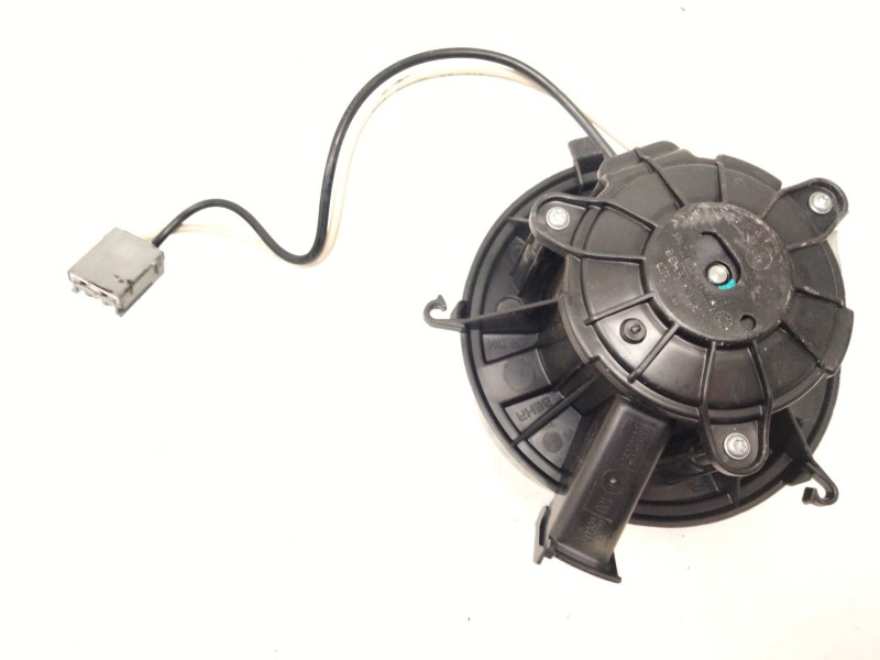 Recambio de motor calefaccion para opel astra j (p10) 2.0 cdti (68) referencia OEM IAM   