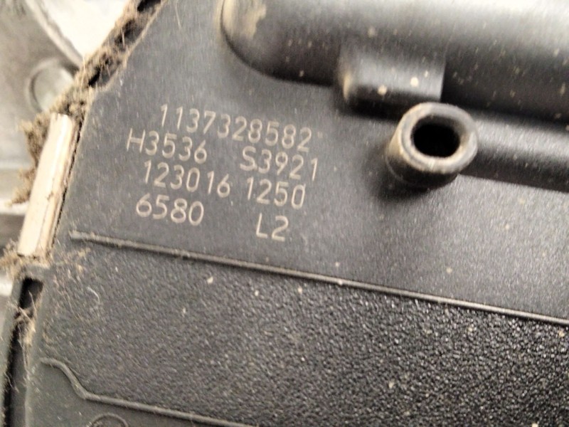 Recambio de motor limpia delantero para opel astra j (p10) 2.0 cdti (68) referencia OEM IAM 1137328582  