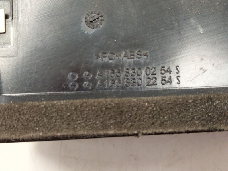 Recambio de aireador izquierdo para mercedes-benz clase m (w166) ml 250 cdi / bluetec 4-matic (166.004, 166.003) referencia OEM 