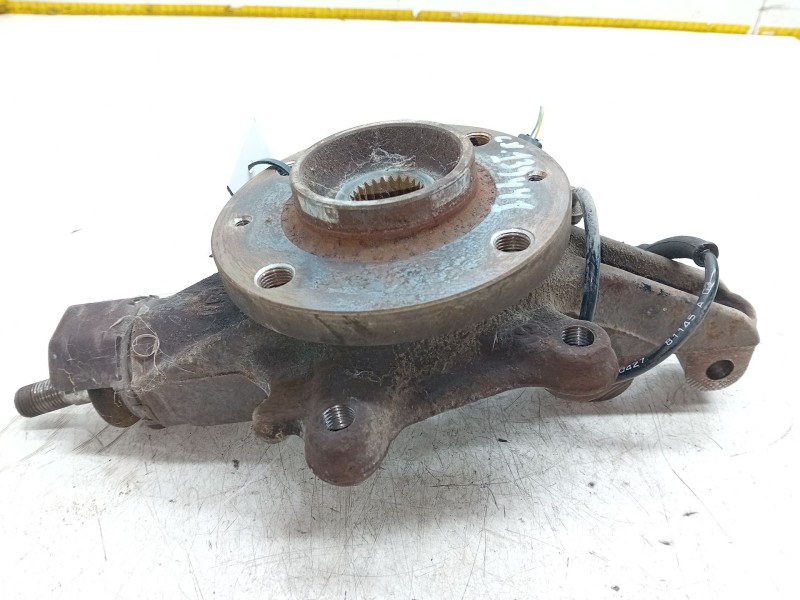 Recambio de mangueta delantera derecha para peugeot 3008 confort referencia OEM IAM   