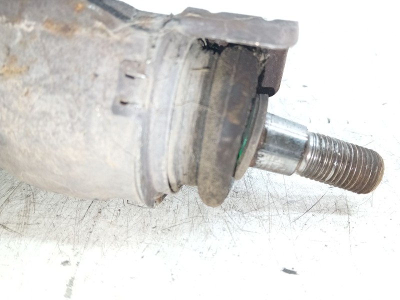 Recambio de mangueta delantera derecha para peugeot 3008 confort referencia OEM IAM   