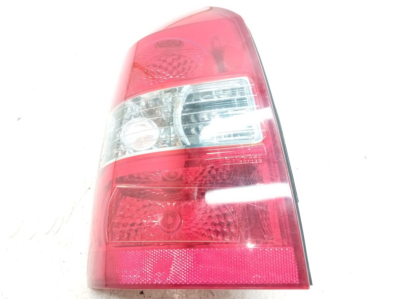 Recambio de piloto trasero izquierdo para hyundai tucson (jm) 2.0 referencia OEM IAM   