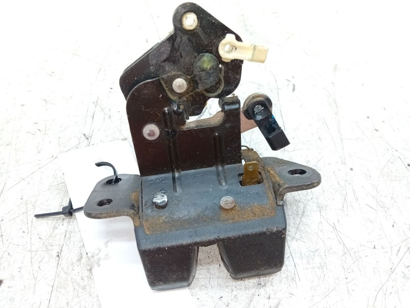 Recambio de cerradura maletero / porton para hyundai tucson (jm) 2.0 referencia OEM IAM   