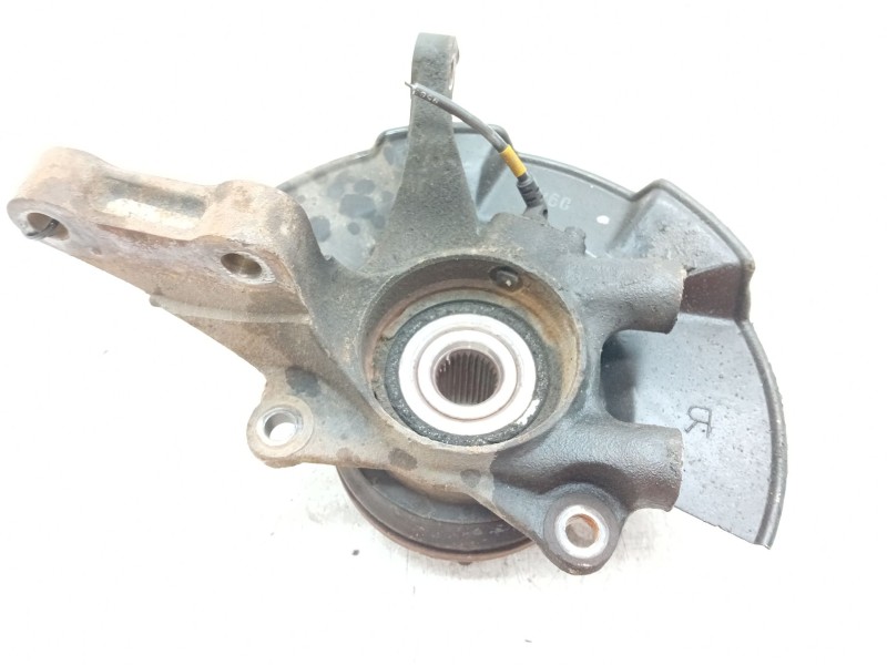 Recambio de mangueta delantera derecha para hyundai tucson (jm) 2.0 referencia OEM IAM   