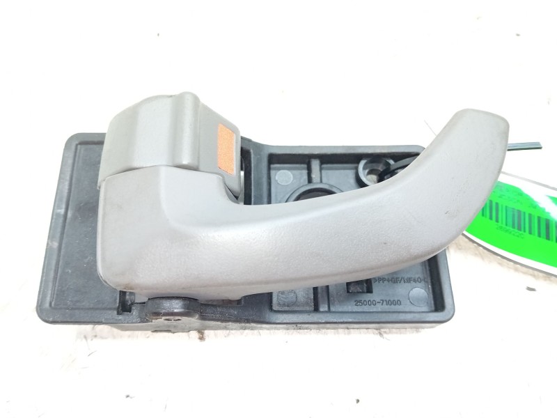 Recambio de maneta interior delantera izquierda para hyundai tucson (jm) 2.0 referencia OEM IAM   