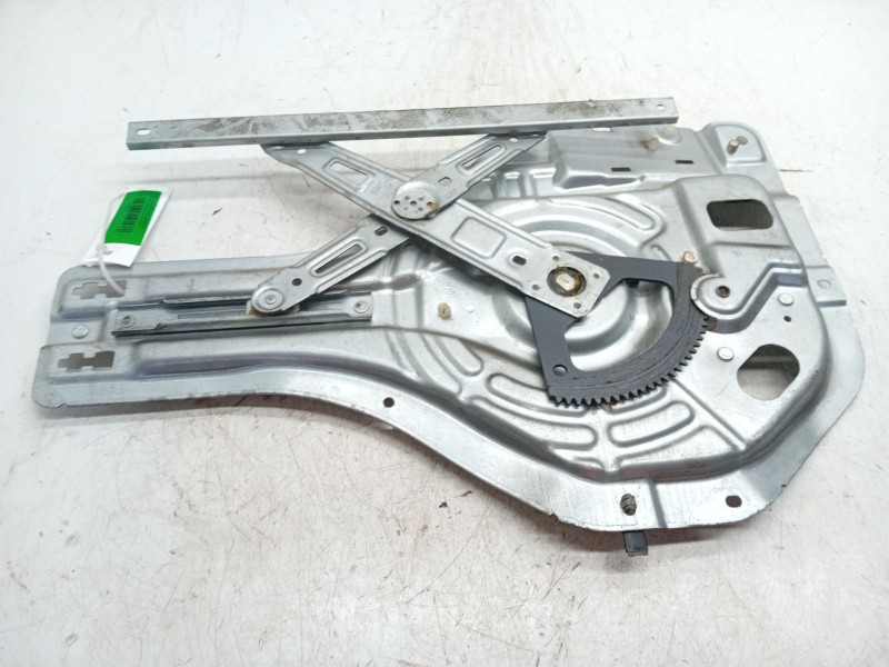 Recambio de elevalunas trasero derecho para hyundai tucson (jm) 2.0 referencia OEM IAM 83402E010  