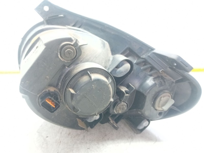 Recambio de faro derecho para kia picanto i (sa) 1.1 referencia OEM IAM 9210207  