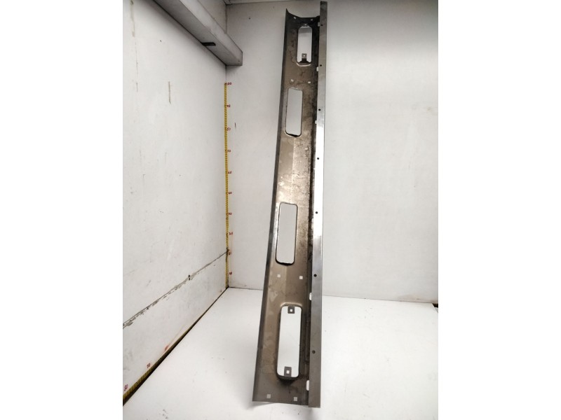 Recambio de paragolpes delantero para nissan terrano i (wd21) 2.4 i 4wd referencia OEM IAM CROMADO  NUEVO