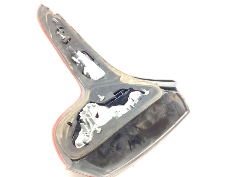 Recambio de piloto trasero derecho para volvo c30 (533) 1.6 d referencia OEM IAM   