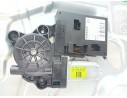 ELEVALUNAS DELANTERO DERECHO 8679979 
