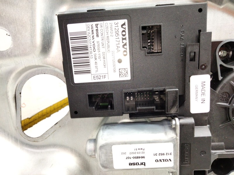 Recambio de elevalunas delantero izquierdo para volvo c30 (533) 1.6 d referencia OEM IAM 8466498  