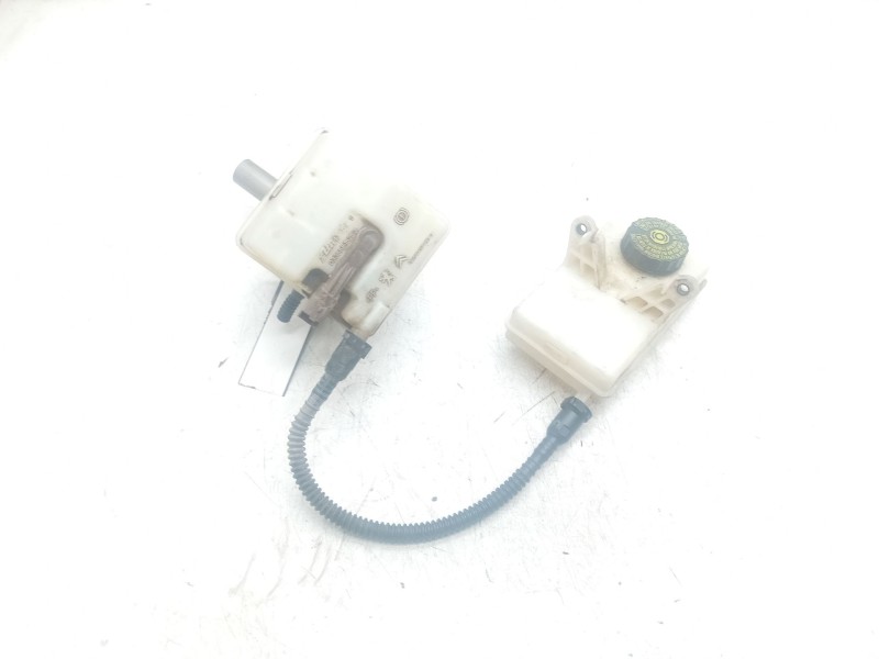 Recambio de bomba freno para peugeot 3008 confort referencia OEM IAM 965400218001  