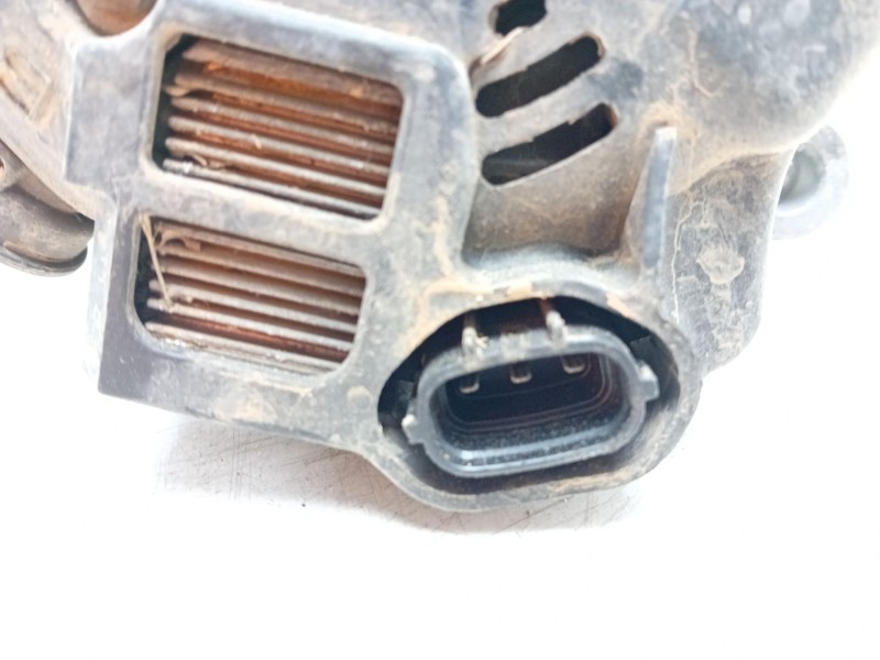 Recambio de alternador para land rover discovery iii (l319) 2.7 td 4x4 referencia OEM IAM 4R8310300  