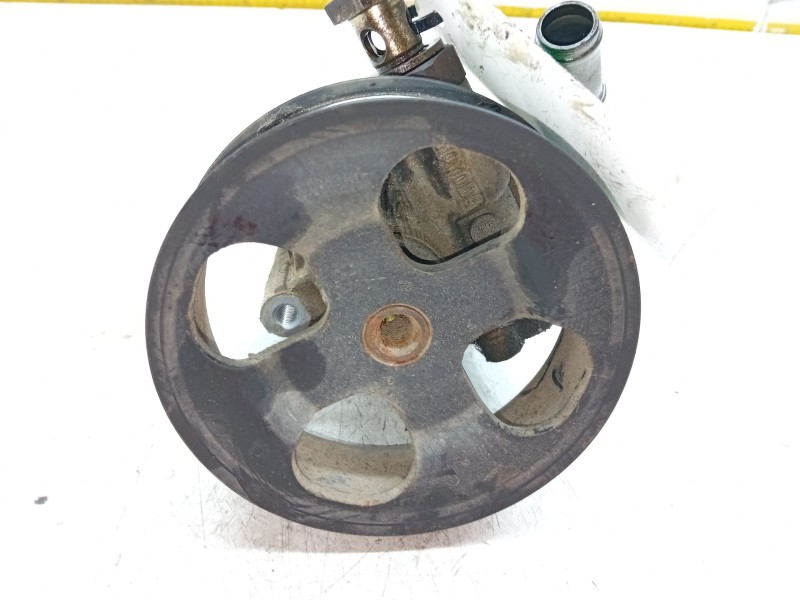 Recambio de bomba direccion para land rover discovery iii (l319) 2.7 td 4x4 referencia OEM IAM QVB500400  