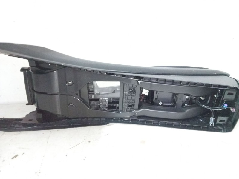 Recambio de consola central para bmw x3 (f25) xdrive 20 d referencia OEM IAM 105004286  