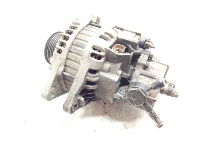 Recambio de alternador para kia sorento 2.5 crdi ex referencia OEM IAM   