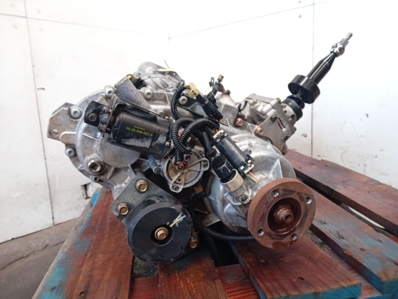 Recambio de caja cambios para kia sorento 2.5 crdi ex referencia OEM IAM A03800  