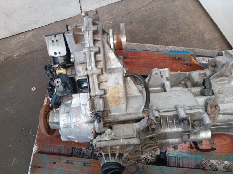 Recambio de caja cambios para kia sorento 2.5 crdi ex referencia OEM IAM A03800  