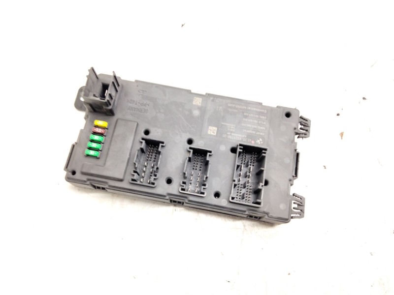 Recambio de caja fusibles para bmw 3 touring (f31) 318 d referencia OEM IAM 61359329700  