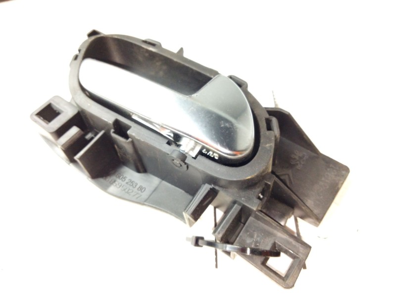 Recambio de maneta interior delantera derecha para citroën c4 ii (nc_) 1.6 hdi 110 referencia OEM IAM   