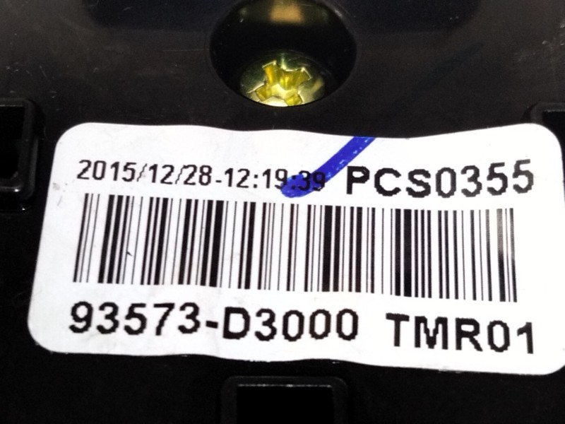 Recambio de mando retrovisor para hyundai tucson (tl, tle) 2.0 crdi referencia OEM IAM 93573D3000  