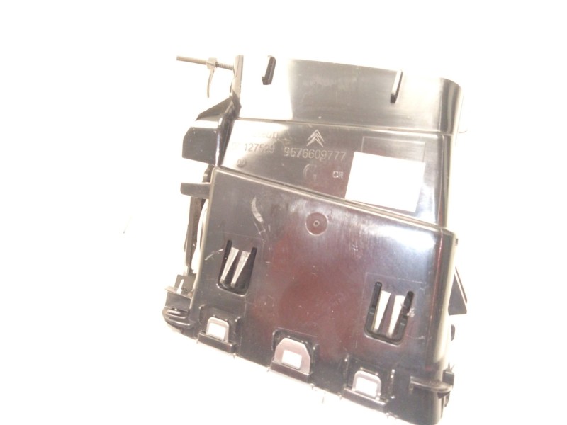 Recambio de aireador izquierdo para citroën c4 ii (nc_) 1.6 hdi 110 referencia OEM IAM 9686609777  