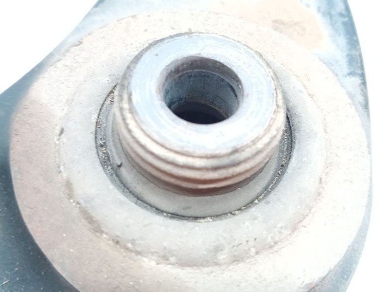 Recambio de brazo suspension inferior delantero derecho para citroën c4 ii (nc_) 1.6 hdi 110 referencia OEM IAM 833547  