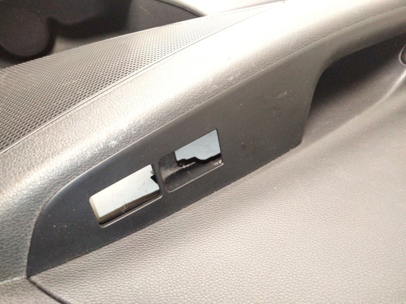 Recambio de guarnecido puerta trasera izquierda para hyundai tucson (tl, tle) 2.0 crdi referencia OEM IAM   