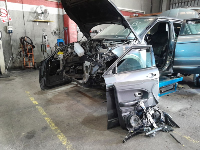 land rover evoque del año 2011