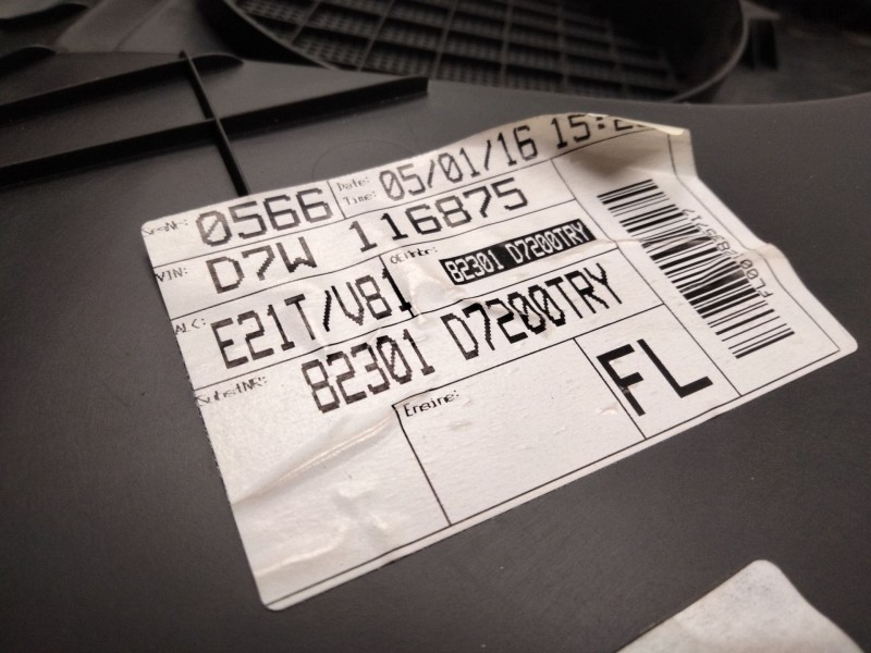 Recambio de guarnecido puerta delantera izquierda para hyundai tucson (tl, tle) 2.0 crdi referencia OEM IAM 82301D7200  