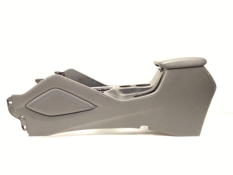 Recambio de reposabrazos para hyundai tucson (tl, tle) 2.0 crdi referencia OEM IAM 84678D7201  