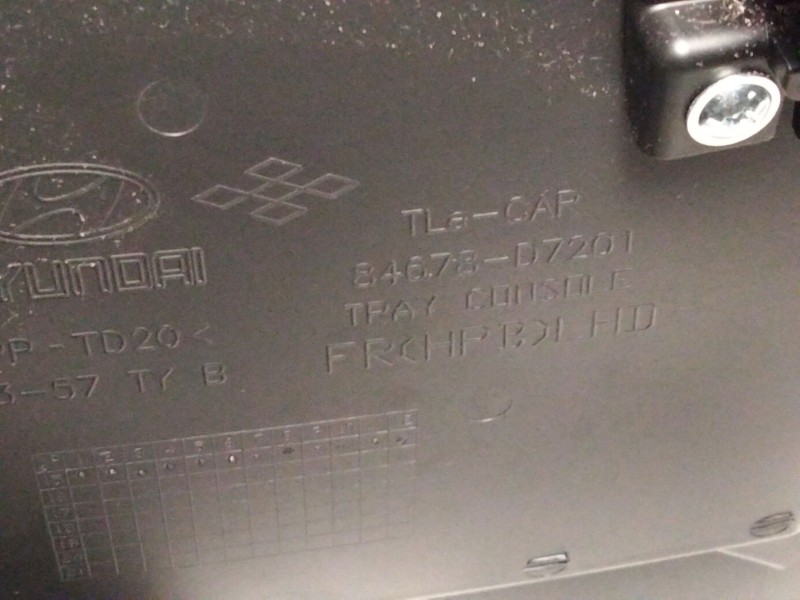 Recambio de reposabrazos para hyundai tucson (tl, tle) 2.0 crdi referencia OEM IAM 84678D7201  