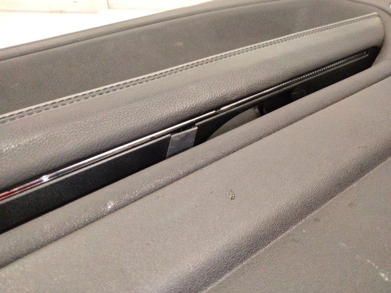 Recambio de guarnecido puerta delantera izquierda para land rover evoque 2.0 td4 cat referencia OEM IAM BJ3220963  