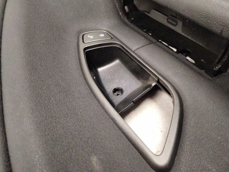 Recambio de guarnecido puerta delantera izquierda para land rover evoque 2.0 td4 cat referencia OEM IAM BJ3220963  