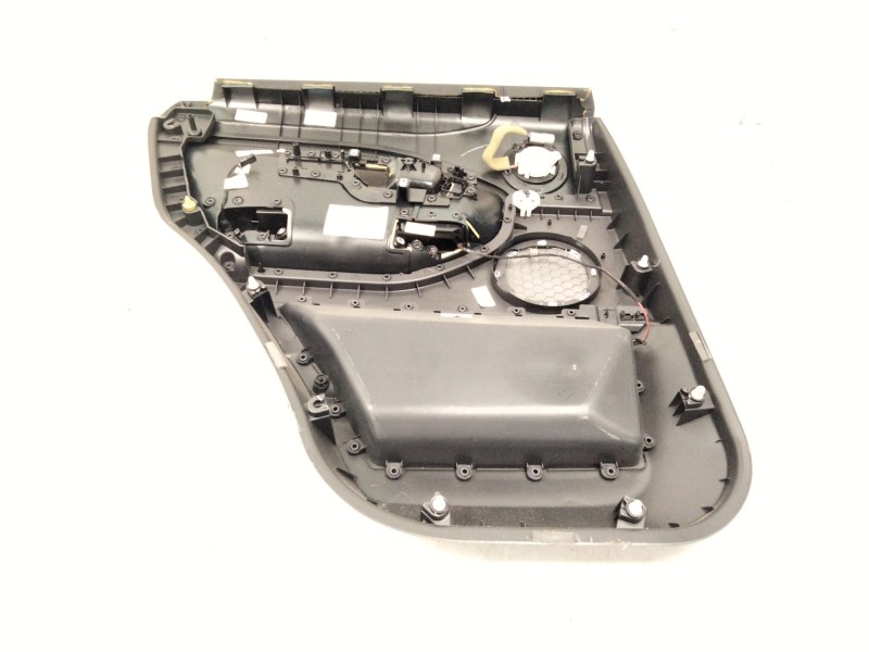 Recambio de guarnecido puerta trasera derecha para land rover evoque 2.0 td4 cat referencia OEM IAM BJ3225568A  