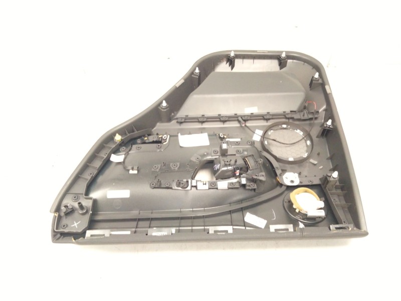 Recambio de guarnecido puerta trasera izquierda para land rover evoque 2.0 td4 cat referencia OEM IAM BJ3225569  