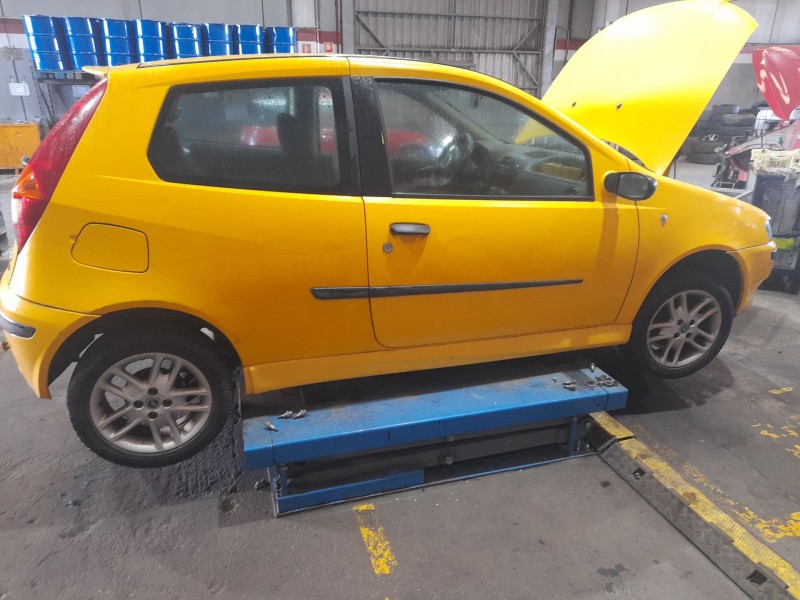 fiat punto (188_) del año 2001