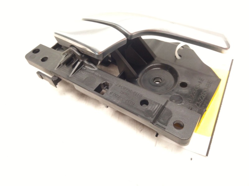Recambio de maneta interior trasera derecha para land rover evoque 2.0 td4 cat referencia OEM IAM BJ3222600AB  