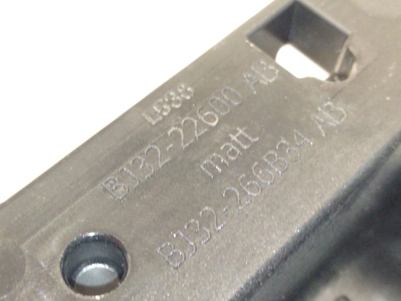 Recambio de maneta interior trasera derecha para land rover evoque 2.0 td4 cat referencia OEM IAM BJ3222600AB  