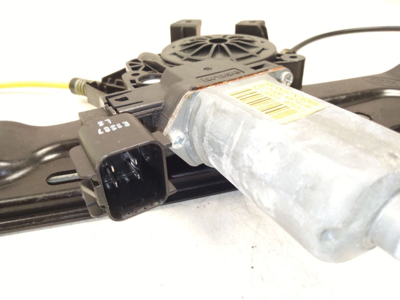 Recambio de elevalunas trasero derecho para land rover evoque 2.0 td4 cat referencia OEM IAM BJ3227000AF  