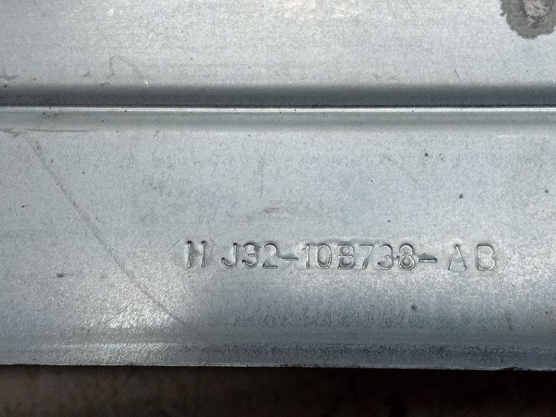 Recambio de cubrecarter para land rover evoque 2.0 td4 cat referencia OEM IAM   