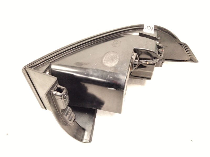 Recambio de piloto trasero derecho para land rover evoque 2.0 td4 cat referencia OEM IAM LR072648  