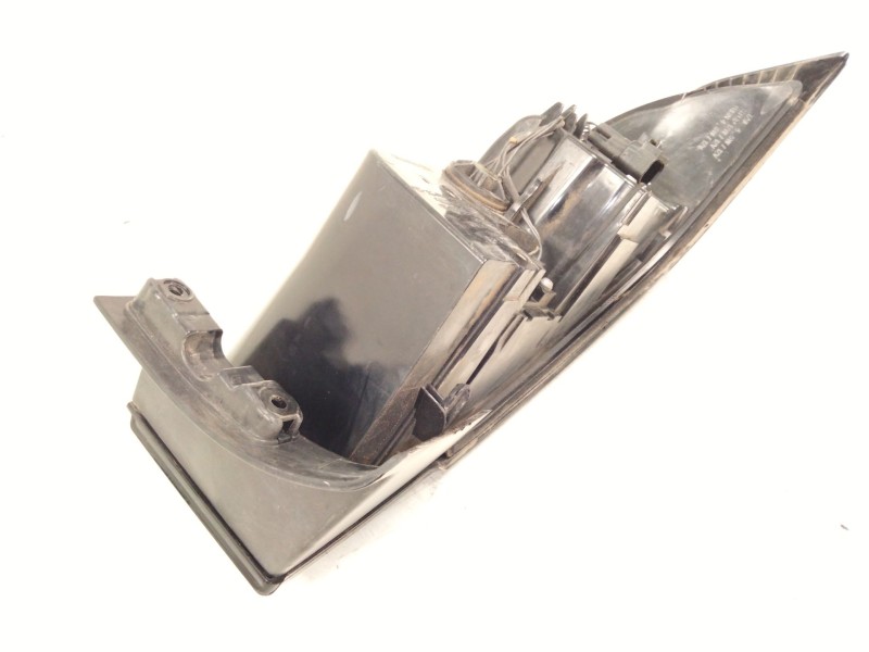 Recambio de piloto trasero derecho para land rover evoque 2.0 td4 cat referencia OEM IAM LR072648  