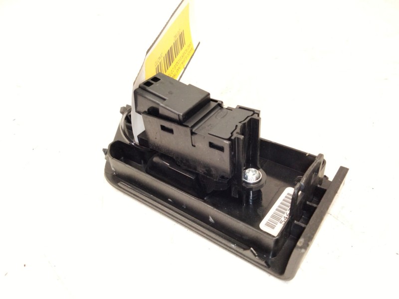 Recambio de mando elevalunas trasero derecho para land rover evoque 2.0 td4 cat referencia OEM IAM GJ3214717  