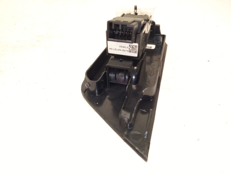 Recambio de mando elevalunas trasero izquierdo para land rover evoque 2.0 td4 cat referencia OEM IAM GJ3214717AA  