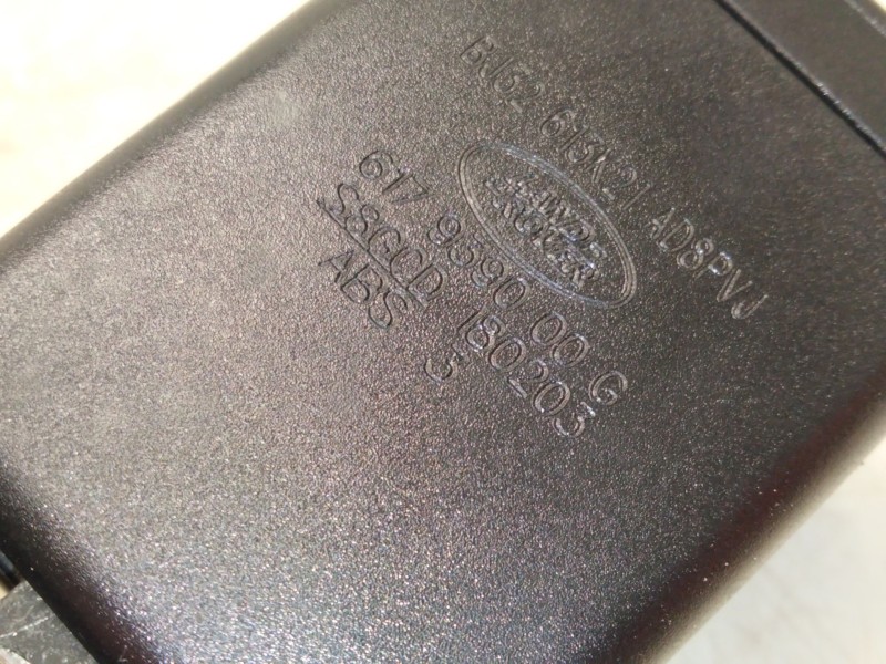 Recambio de enganche cinturon trasero central para land rover evoque 2.0 td4 cat referencia OEM IAM BJ32613K21  