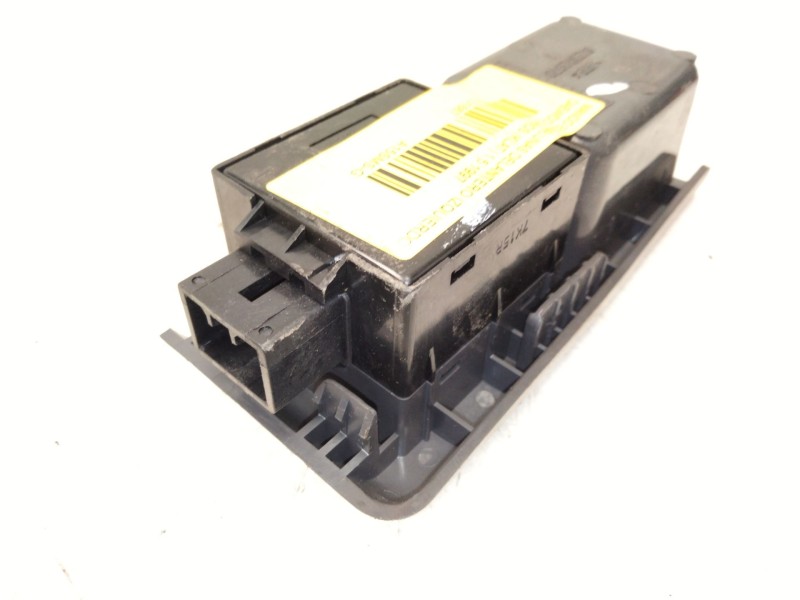 Recambio de mando elevalunas delantero izquierdo para daewoo lanos (klat) 1.5 referencia OEM IAM 612W02970  